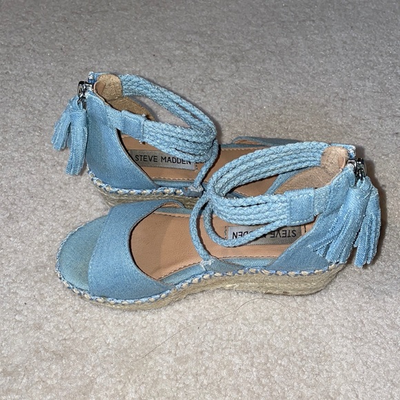 Steve Madden Blue Wedged Sandals - Picture 2 of 4